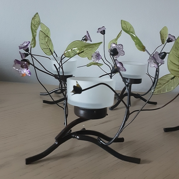 FOUR VOTIVE ADJUSTABLE HOLDERS - Picture 3 of 3